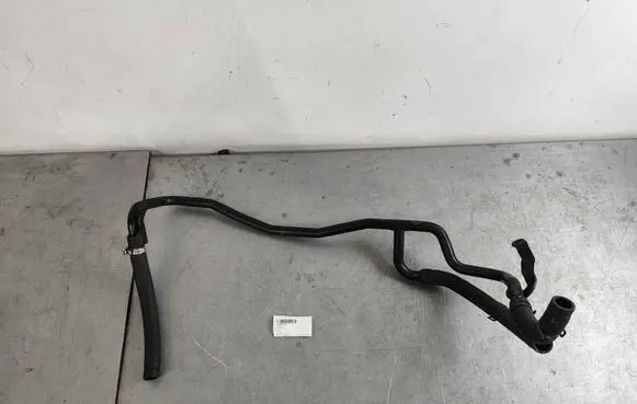 Engine coolant pipe/hose