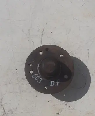 Mercedes-Benz E W210 Front wheel hub A2103300325