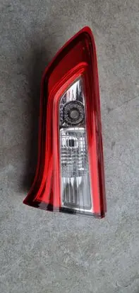 Toyota Yaris Tailgate rear/tail lights
