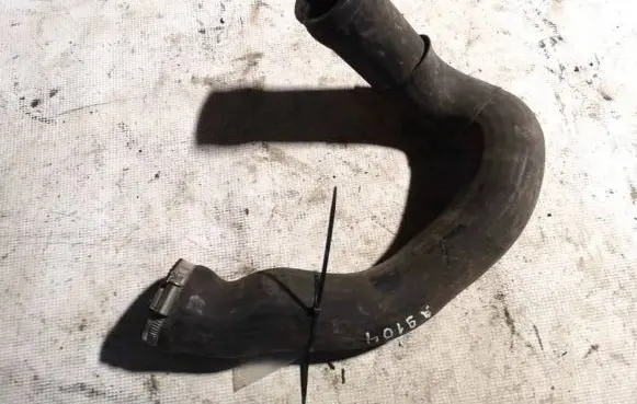 Audi A6 S6 C5 4B Engine coolant pipe/hose