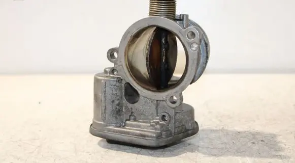 BMW 3 E90 E91 Throttle valve 7804373