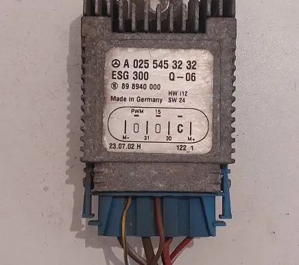 Mercedes-Benz A W168 Coolant fan relay A0255453232 898940000 ESG300