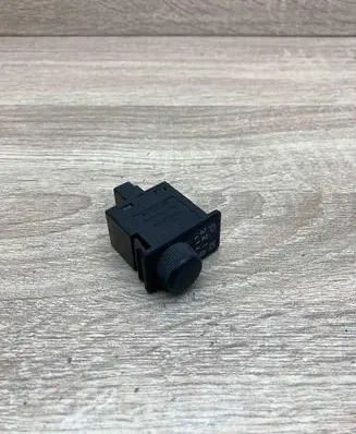 Nissan Terrano Headlight level height control switch 251900F000 00696900