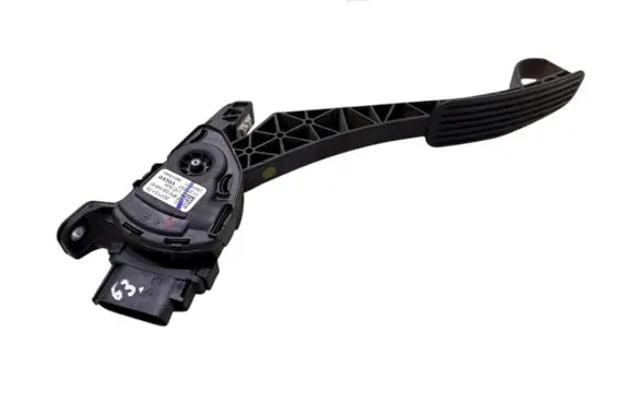 Volvo V70 Accelerator throttle pedal 30715175