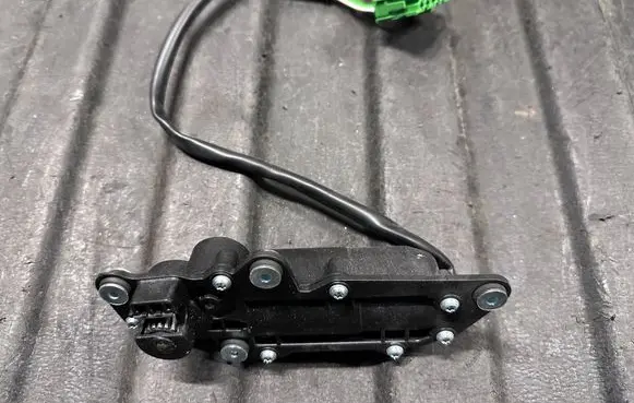 Mercedes-Benz E W213 Curtain motor 9918019422