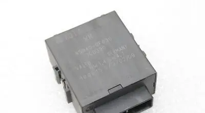 Toyota Avensis T270 Window wiper relay 859400F030