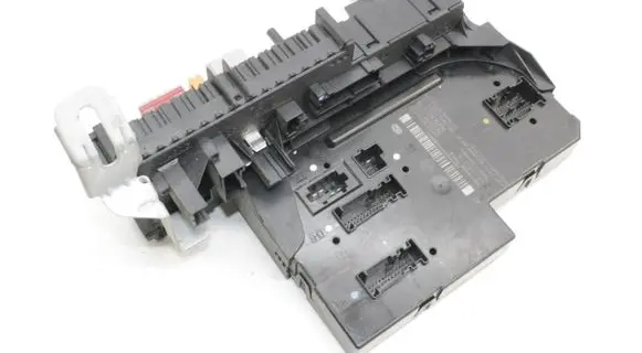 Mercedes-Benz E C207 W207 Fuse box set A2129009622