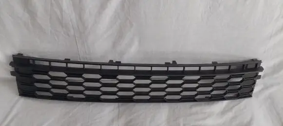 Skoda Rapid (NH) Front bumper lower grill 5JA853677C 5JA853677