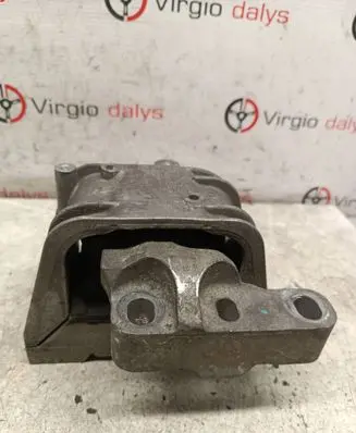 Volkswagen PASSAT B6 Engine mount bracket 1K0199262