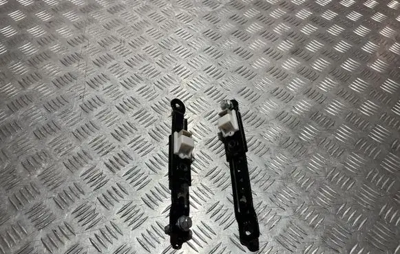 KIA Picanto Seat belt adjustment rail PU20243