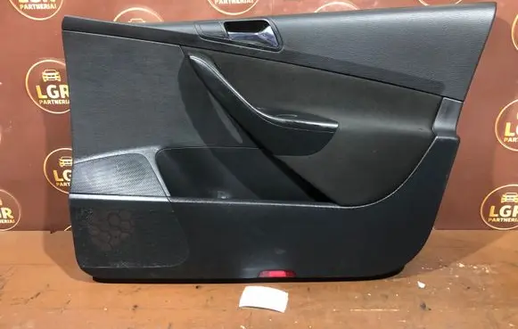 Volkswagen PASSAT B6 Front door card panel trim