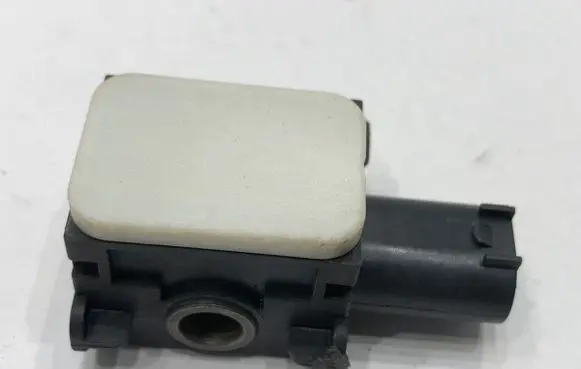 Mercedes-Benz GL X164 Airbag deployment crash/impact sensor 0038202826