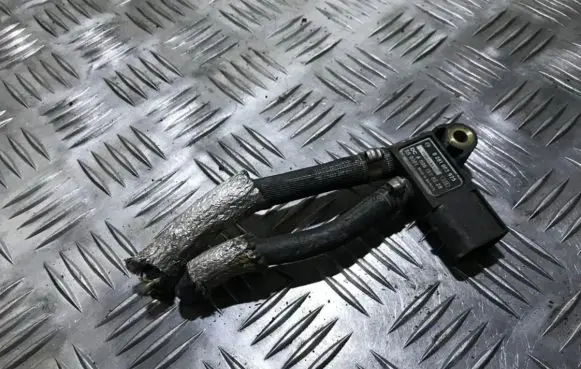 Mercedes-Benz C AMG W204 Exhaust gas pressure sensor 0281002925 a0061539528