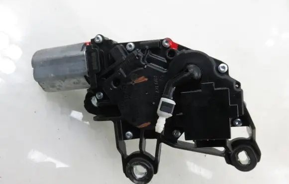 Volkswagen Polo IV 9N3 Rear window wiper motor 6Q6955711C 0390201596