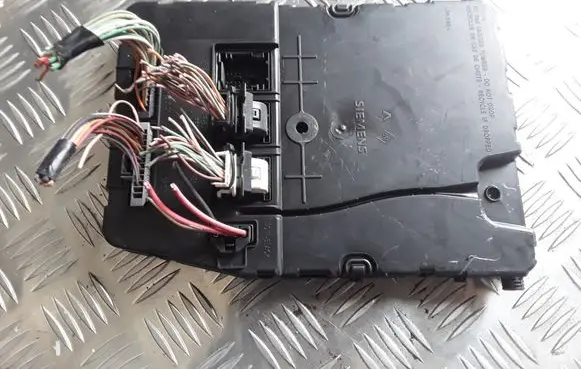 Renault Megane II Comfort/convenience module 8200433200 S118400920F