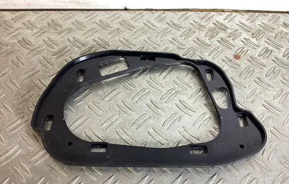 Volvo S90, V90 Subwoofer grill/trim 31484635