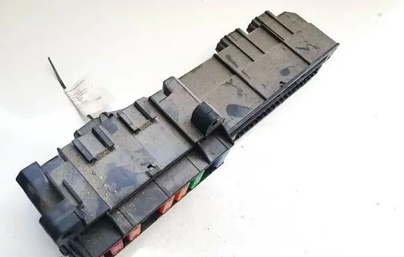 BMW 5 E60 E61 Fuse box set 10688710 6114695733002
