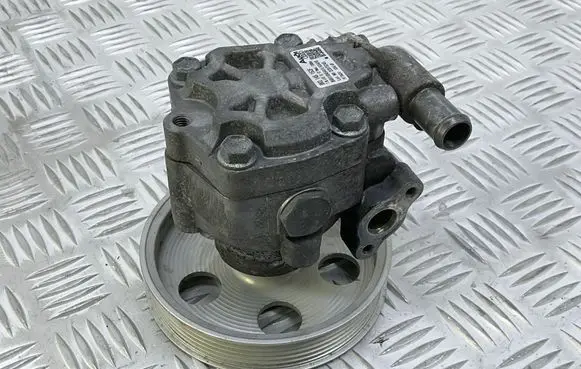 Audi A5 8T 8F Power steering pump 8K0145153F 06H145255A