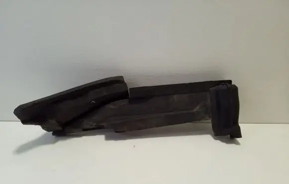 Audi Q3 8U Fender foam support/seal 8U0823721A