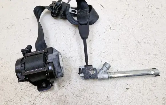 Ford Escape IV Front seatbelt LJ6BS612D64 LJ6BS612D64AD3JA6 C9678