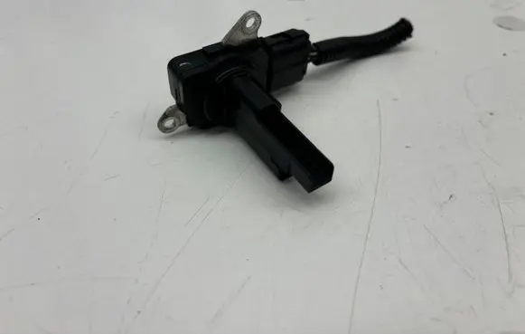 Volvo S60 Mass air flow meter 31342521