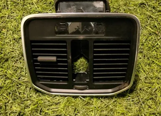 Porsche Macan (95B) Rear air vent grill 95B819203J 20052019 064002