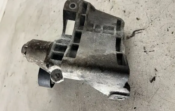 BMW X5 E70 Power steering pump mounting bracket 32427799862