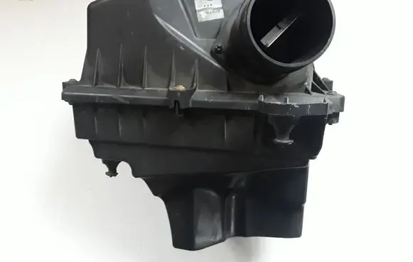 Ford Focus Air filter box 4M519600DA