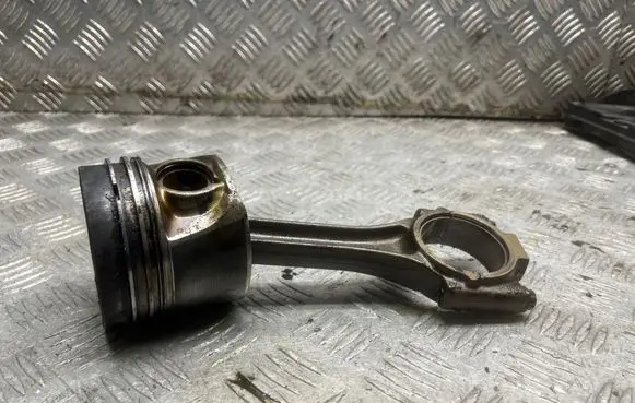 Volkswagen Golf VI Piston with connecting rod 03LA
