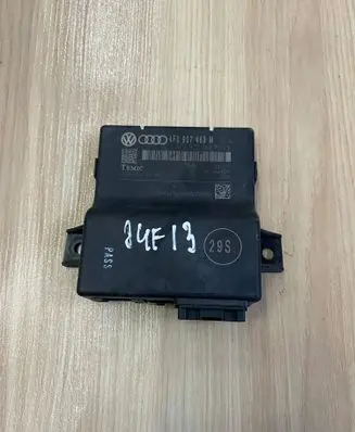 Audi Q7 4L Gateway control module 4F0907468M