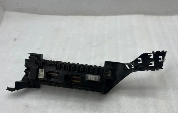 Mercedes-Benz GLS X166 Fuse module A1665402350