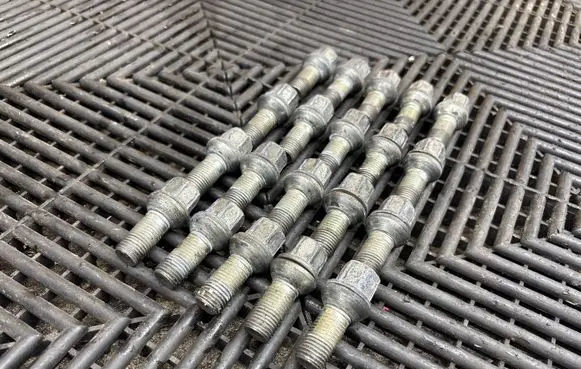 Audi A8 S8 D4 4H Nuts/bolts