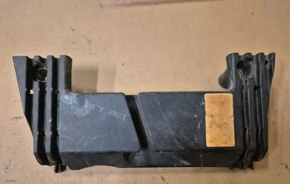 Volkswagen Golf III Engine cover (trim) 021133919