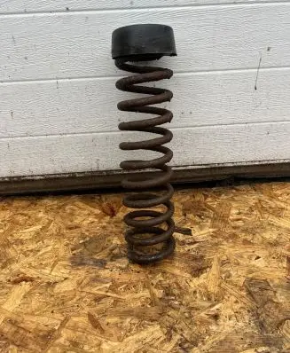 Mercedes-Benz E W124 Front coil spring F3261