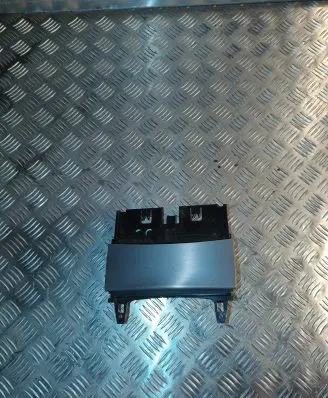 Mercedes-Benz E W212 Ashtray (front) A2046801350