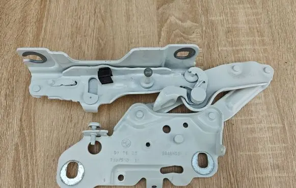 BMW X4 G02 Engine bonnet/hood hinges 7397500