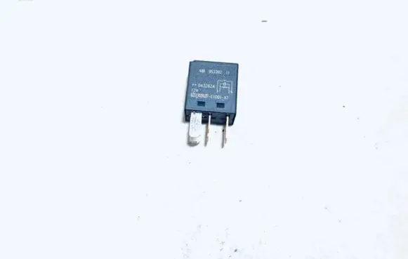 Mitsubishi Colt Other relay mb953382 043262a