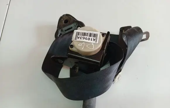 Chrysler Voyager Rear seatbelt P04680194AE