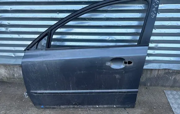 Volvo V50 Front door
