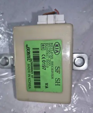 KIA Magentis Door central lock control unit/module 957903C200
