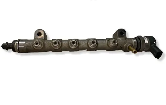 Opel Zafira C Fuel main line pipe 55578285