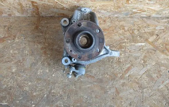Volkswagen PASSAT B7 Front wheel hub spindle knuckle 3C0407257F