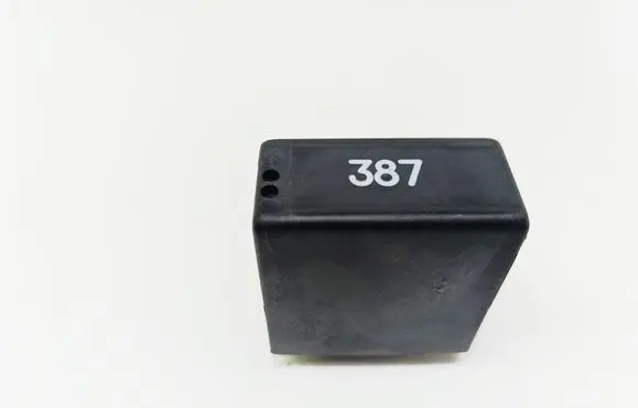 Audi A4 S4 B5 8D Other relay 4B0919471