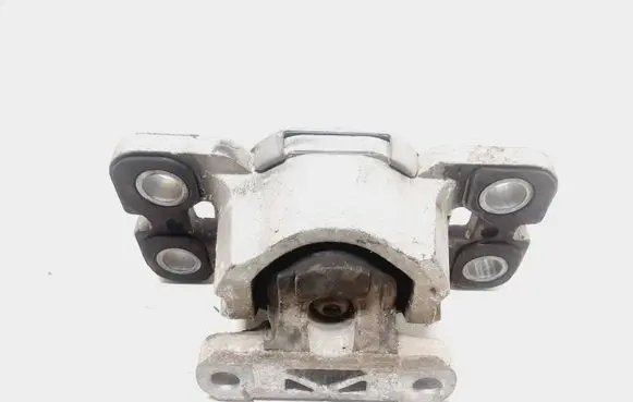 Volvo XC70 Engine mount bracket 6g927m121