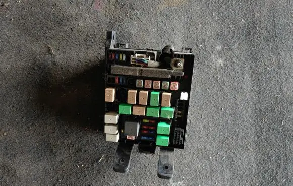 KIA Sportage Fuse module