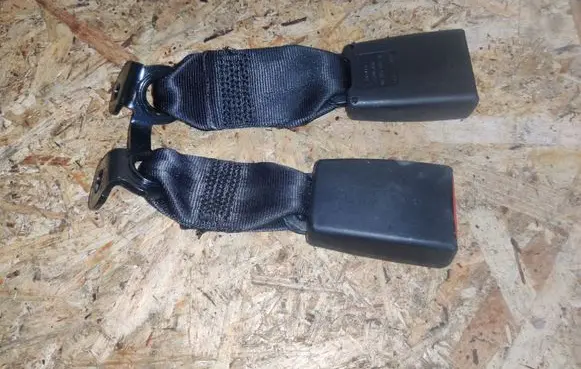 Citroen DS3 Middle seatbelt buckle (rear) 9681958880