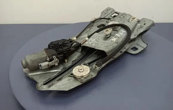 Peugeot 307 CC Rear door window regulator with motor 9651535980