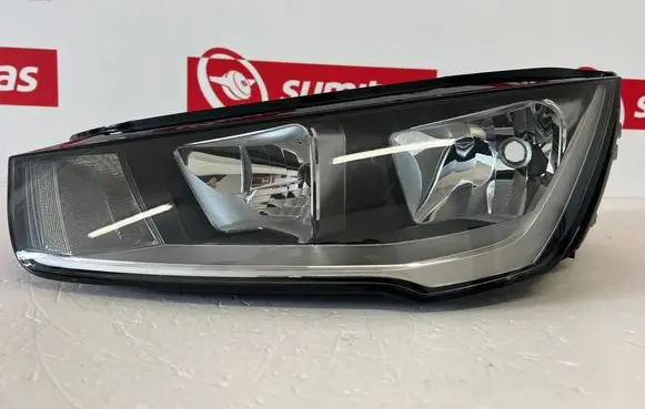 Audi A1 Headlight/headlamp 8XA941003 1090074