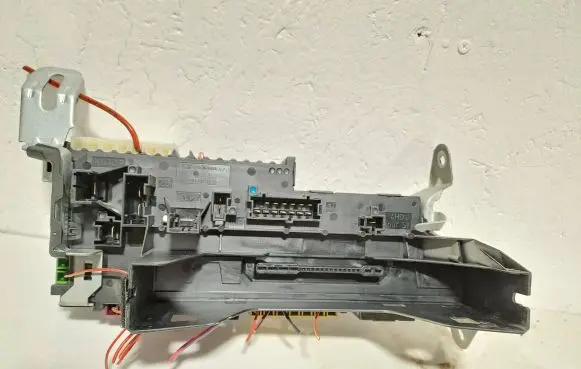 Mercedes-Benz E W212 Fuse module 016706581