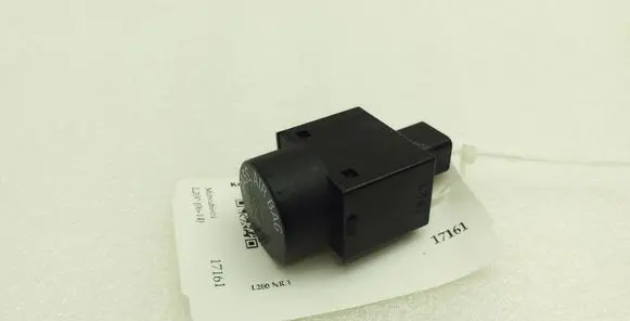 Mitsubishi L200 Passenger airbag on/off switch 8150A006